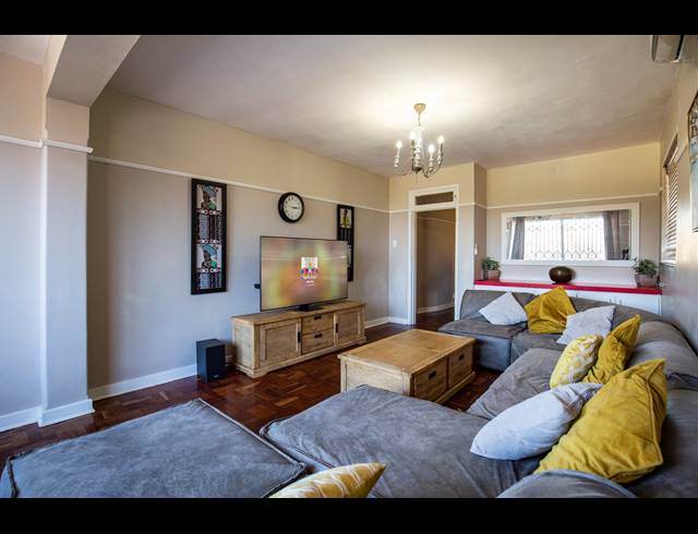 2.5 BEDROOM APARTMENT FOR SALE IN GLENWOOD